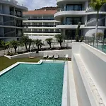 아파트 Luxury Avilla Olas *
