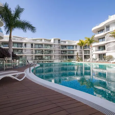 Luxury Avilla Olas - Swimming Pool 85m Long - Garage Appartement