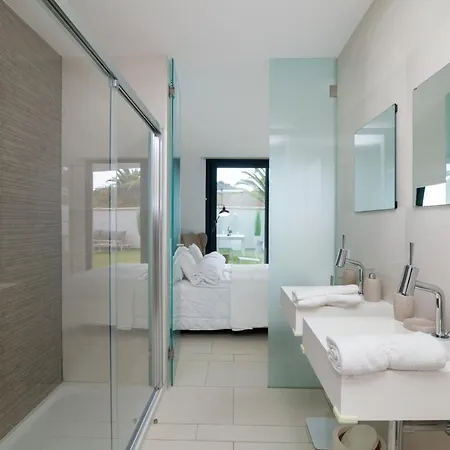 Luxury Avilla Olas - Swimming Pool 85m Long - Garage アパート パルム・マール