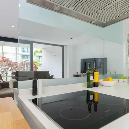 Luxury Avilla Olas - Swimming Pool 85m Long - Garage Appartement