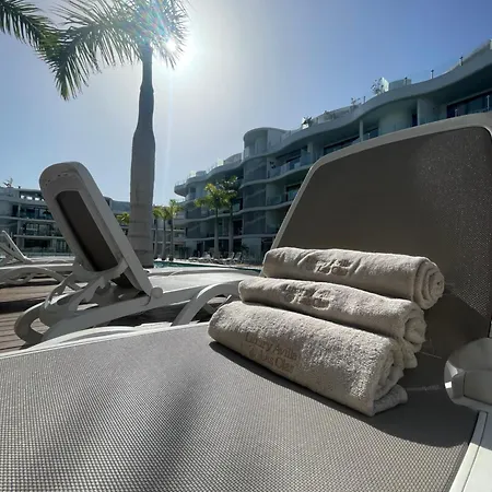 Luxury Avilla Olas - Swimming Pool 85m Long - Garage パルム・マール