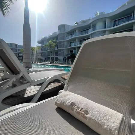 Apartment Luxury Avilla Olas - Swimming Pool 85m Long - Garage