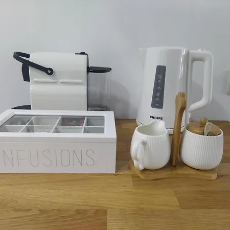 Luxury Avilla Olas - Swimming Pool 85m Long - Garage דירה